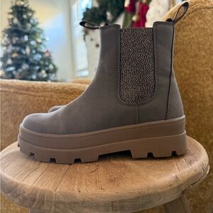 Brown Chelsea Boots
